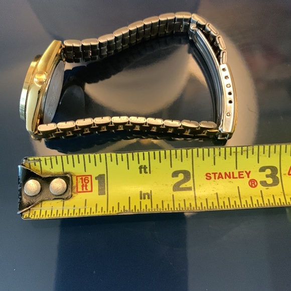 80s Gold tone Mickey Mouse Watch Starburst Dial vintage - Picture 5 of 7